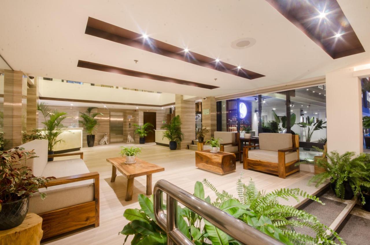 Commander Suites De Boracay Manoc-Manoc Exterior foto